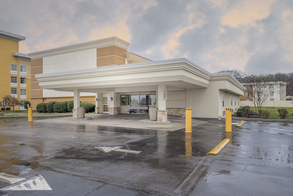 Red Roof Inn Knoxville Central Papermill Road - photo 30