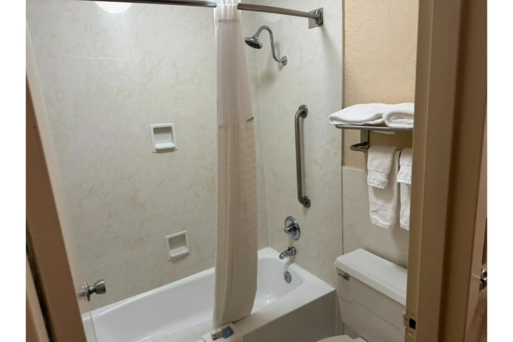 Travelodge by Wyndham Harriman - photo 16