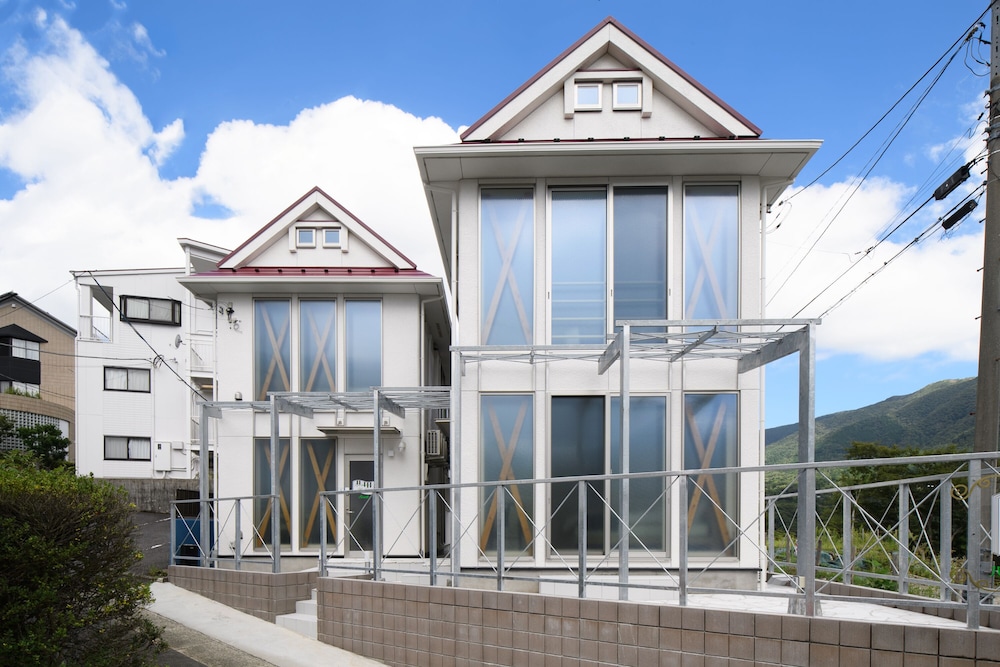 Wakoso Harmonious Light South in Hakone, Japan