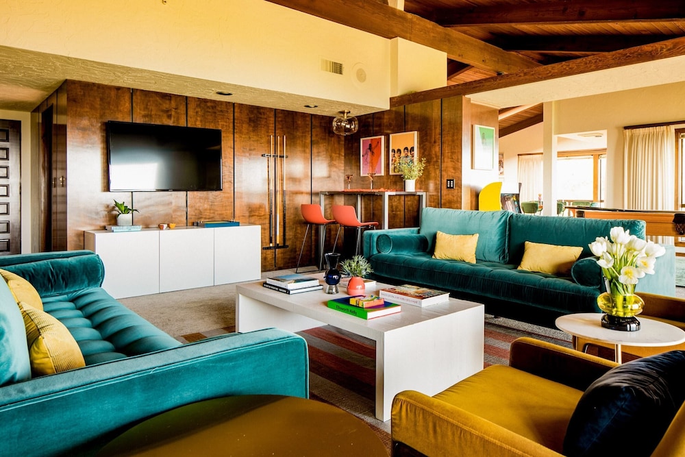 Cliffridge by Avantstay Lush Malibu Hills Estate w Breathtaking Ocean Views - photo 2