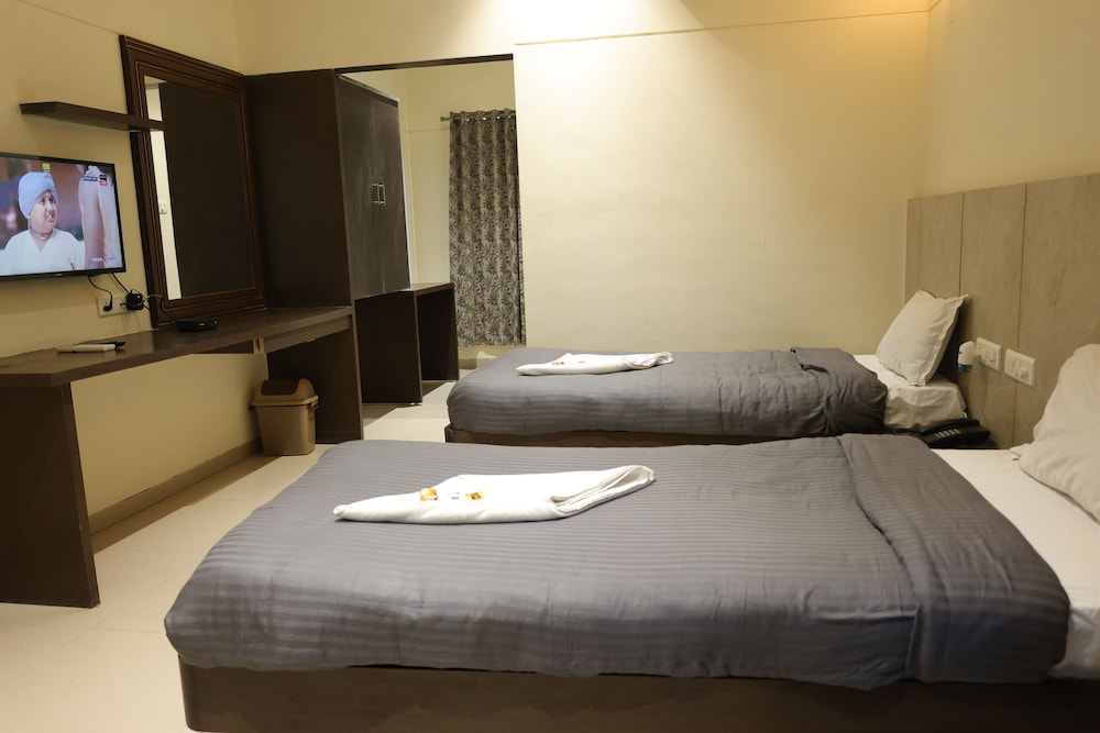 Hotel Galaxy Deluxe in Jalna, India