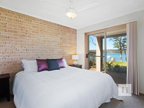 The Waterfront — hotel in Summerland Point