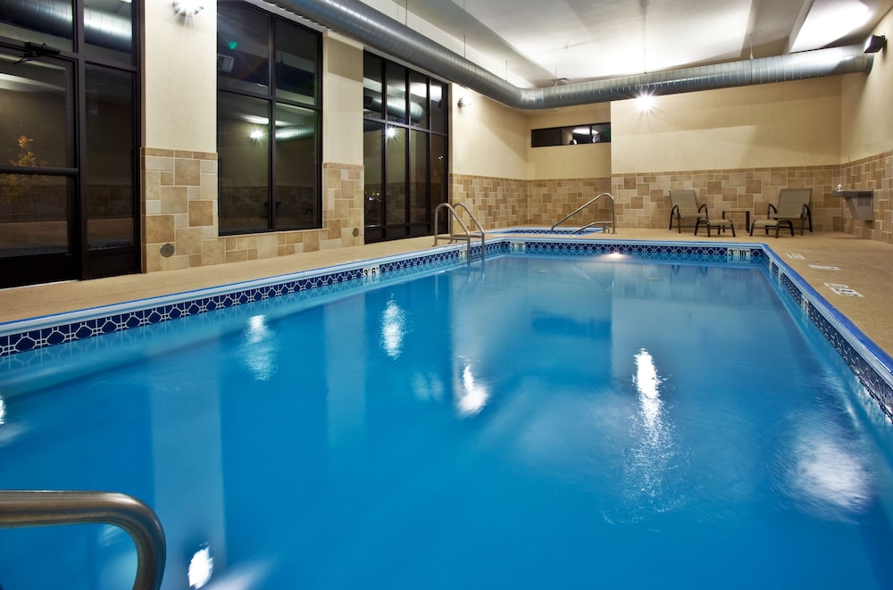 Holiday Inn Quincy East by IHG - photo 17