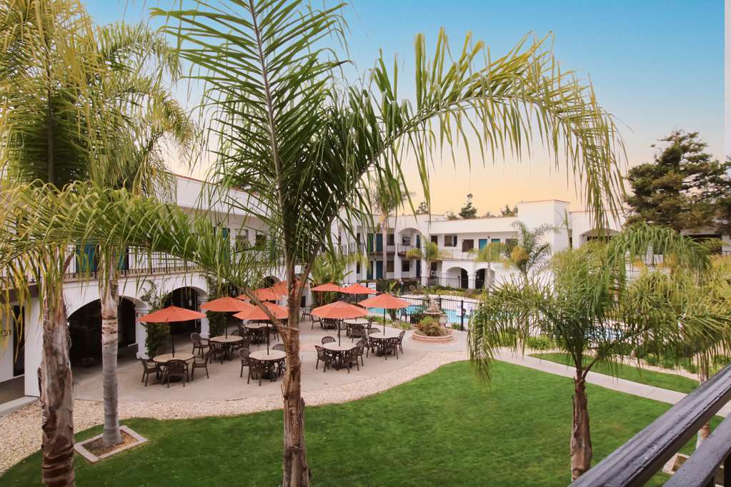 Oxford Suites Pismo Beach - featured photo