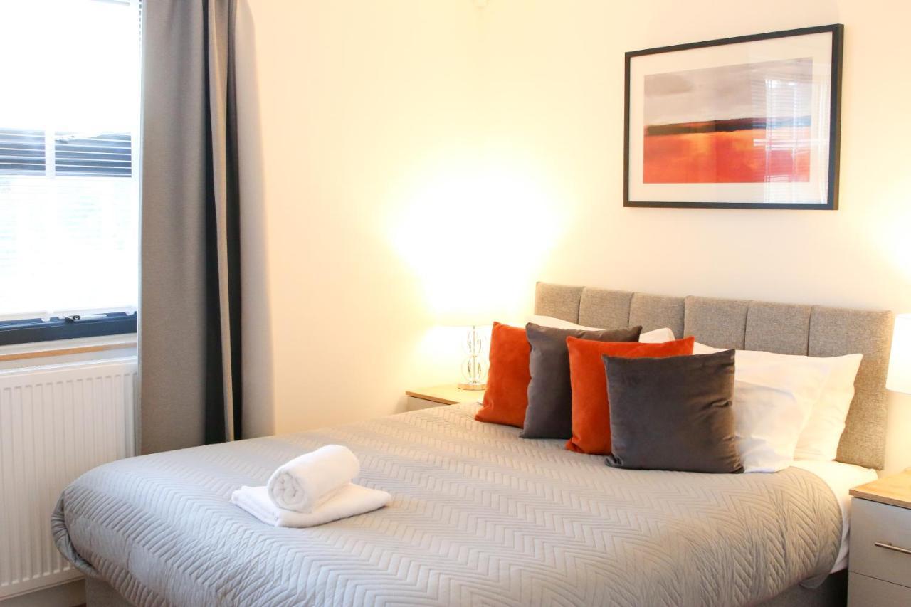 Exclusive Ensuite Double Room — 4-Star Luxury Hotel in London, United Kingdom