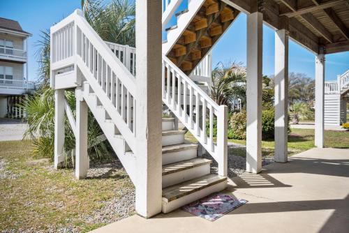 A Bit O'Heaven by Oak Island Accommodations - photo 24