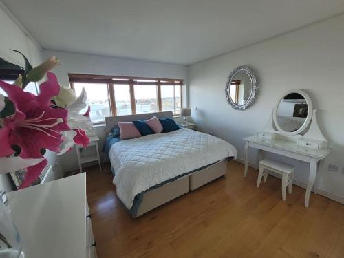 Stunning 3 Double Bedroom Apt in Greenwich near O2 — 4-Star Luxury Hotel in London, United Kingdom