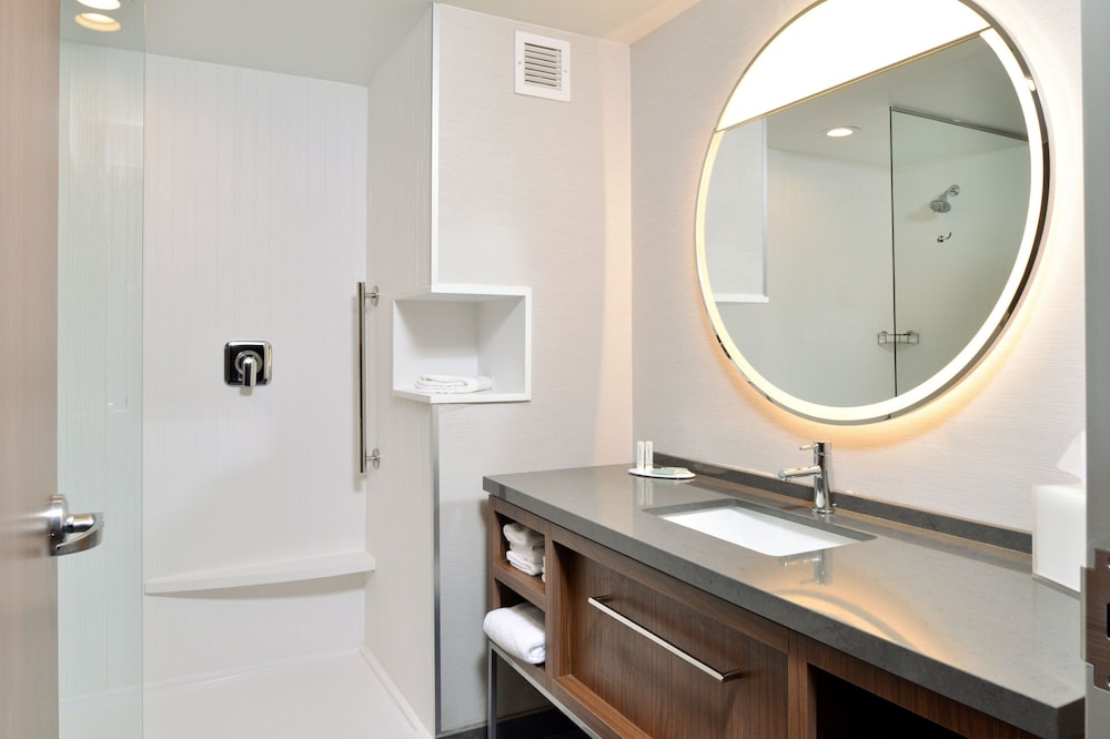 Courtyard by Marriott Raleigh Cary Crossroads - photo 20