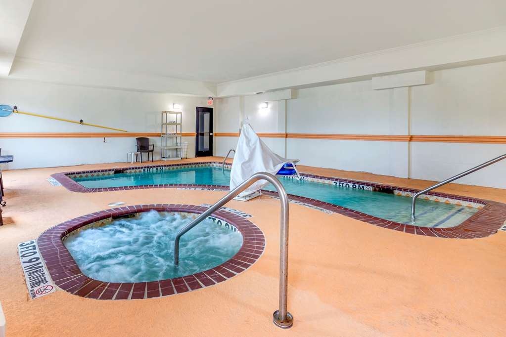 Comfort Inn Near UNT - photo 24
