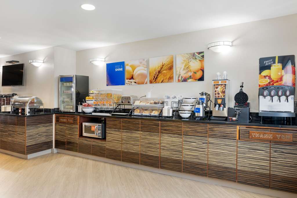 Comfort Inn Edinburgh Columbus - photo 40