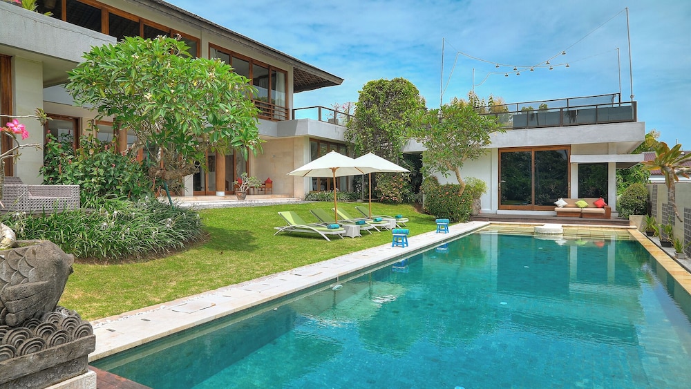 Villa Aiko — 4-Star Luxury Hotel in Jimbaran, Indonesia