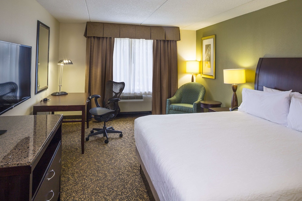 Hilton Garden Inn Hampton Coliseum Central - photo 6