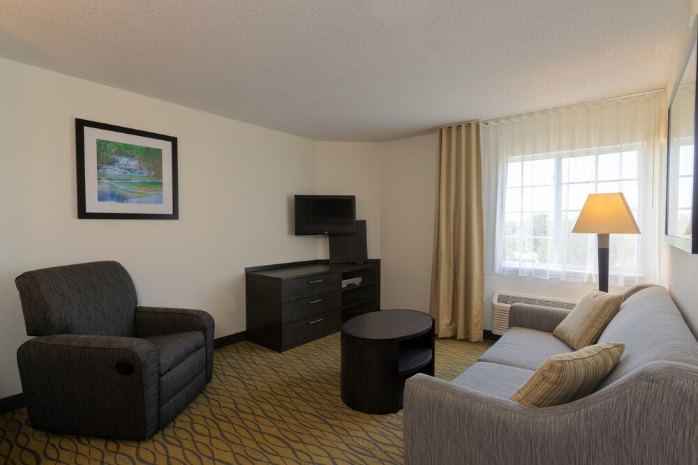Candlewood Suites Rogers Bentonville - photo 8