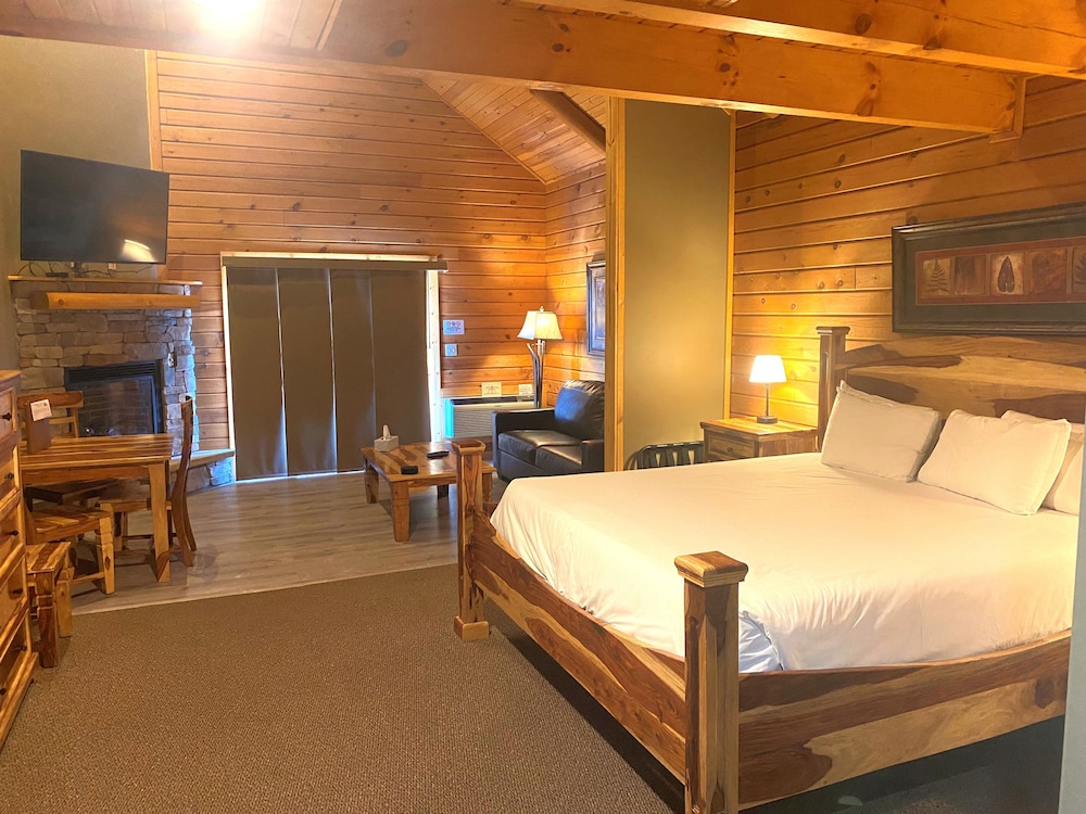 The Lodges at Sunset Village - photo 9