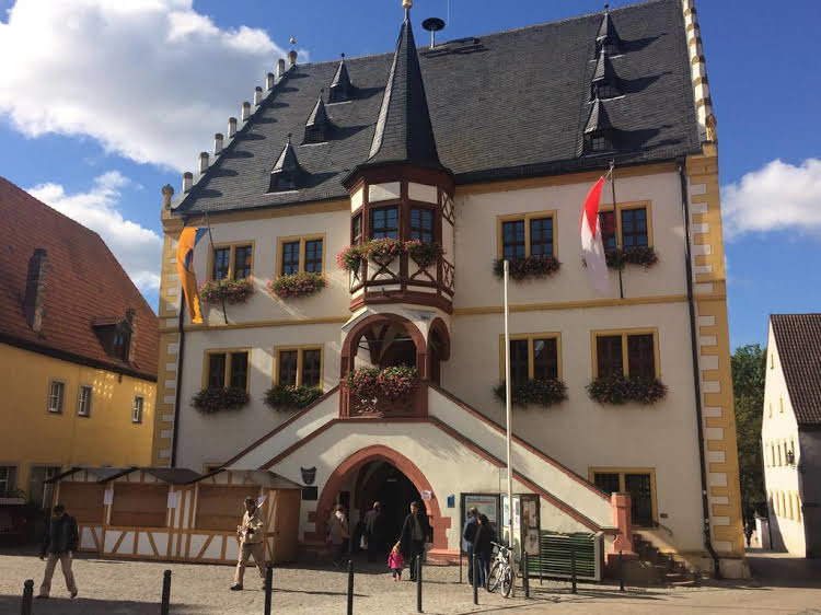 Vier Jahreszeiten — hotel in Volkach