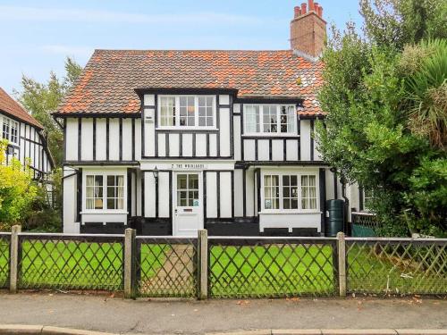 7 Whinlands — 4-Star Luxury Hotel in Leiston, United Kingdom