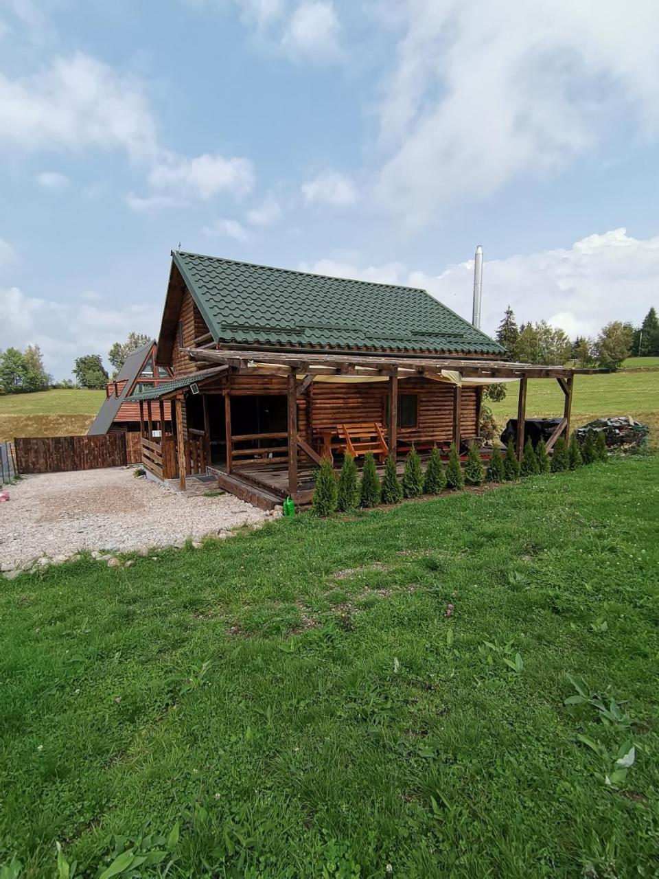 Căsuța de munte in Marisel, Romania