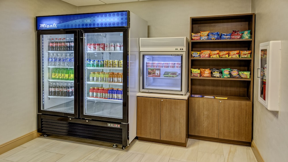 Holiday Inn Express & Suites London by IHG - photo 25