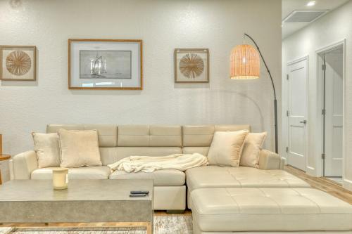 Waterfront Family Vacation Near Ocean and Mineral Springs 7 sleeps — 4-Star Luxury Hotel in Rotonda West, United States
