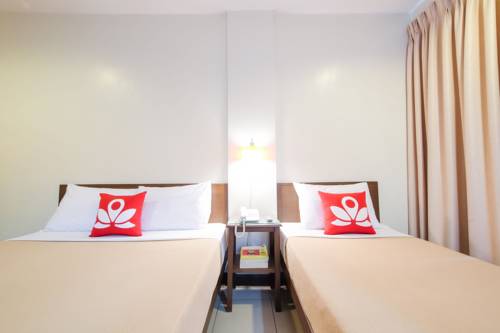 ZEN Rooms Governor Forbes Inn