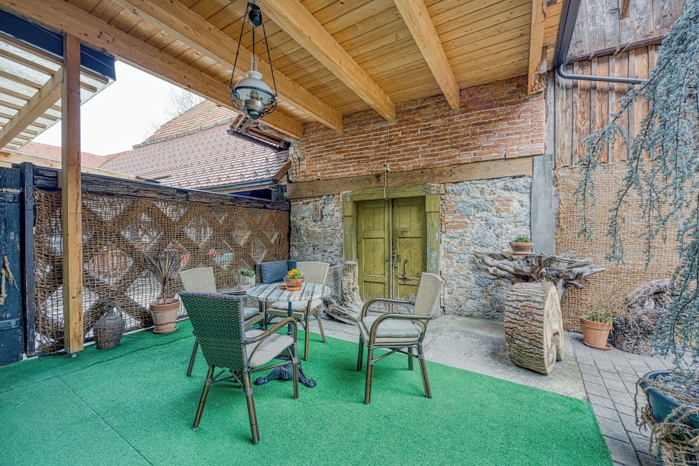 Spa Apartment Tinca 19678970 — Ivancna Gorica