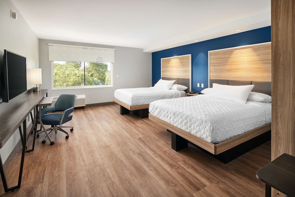 Tru By Hilton Ft. Lauderdale Airport - photo 7