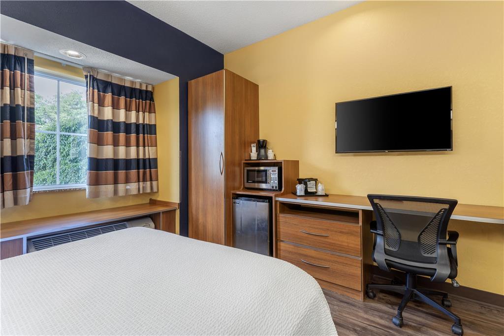SureStay Plus Hotel by Best Western Keyser - photo 13