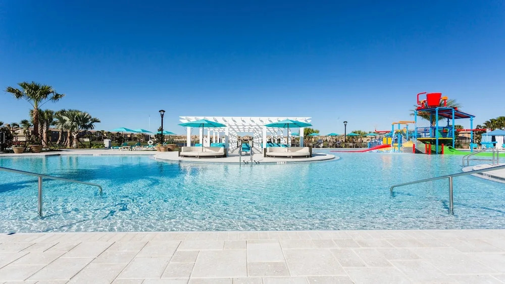 Family Fun: Pool Spa Games in Luxury Resort - photo 13