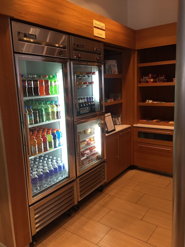 SpringHill Suites by Marriott Kingman Route 66 - photo 40