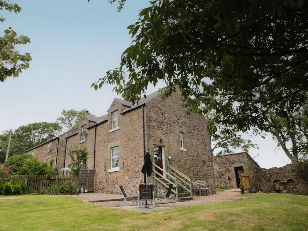 1 Roddam Rigg Cottage — 4-Star Luxury Hotel in Alnwick, United Kingdom