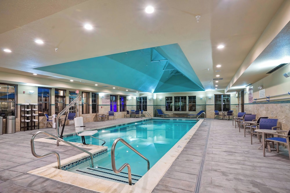 Residence Inn Hamilton - photo 14