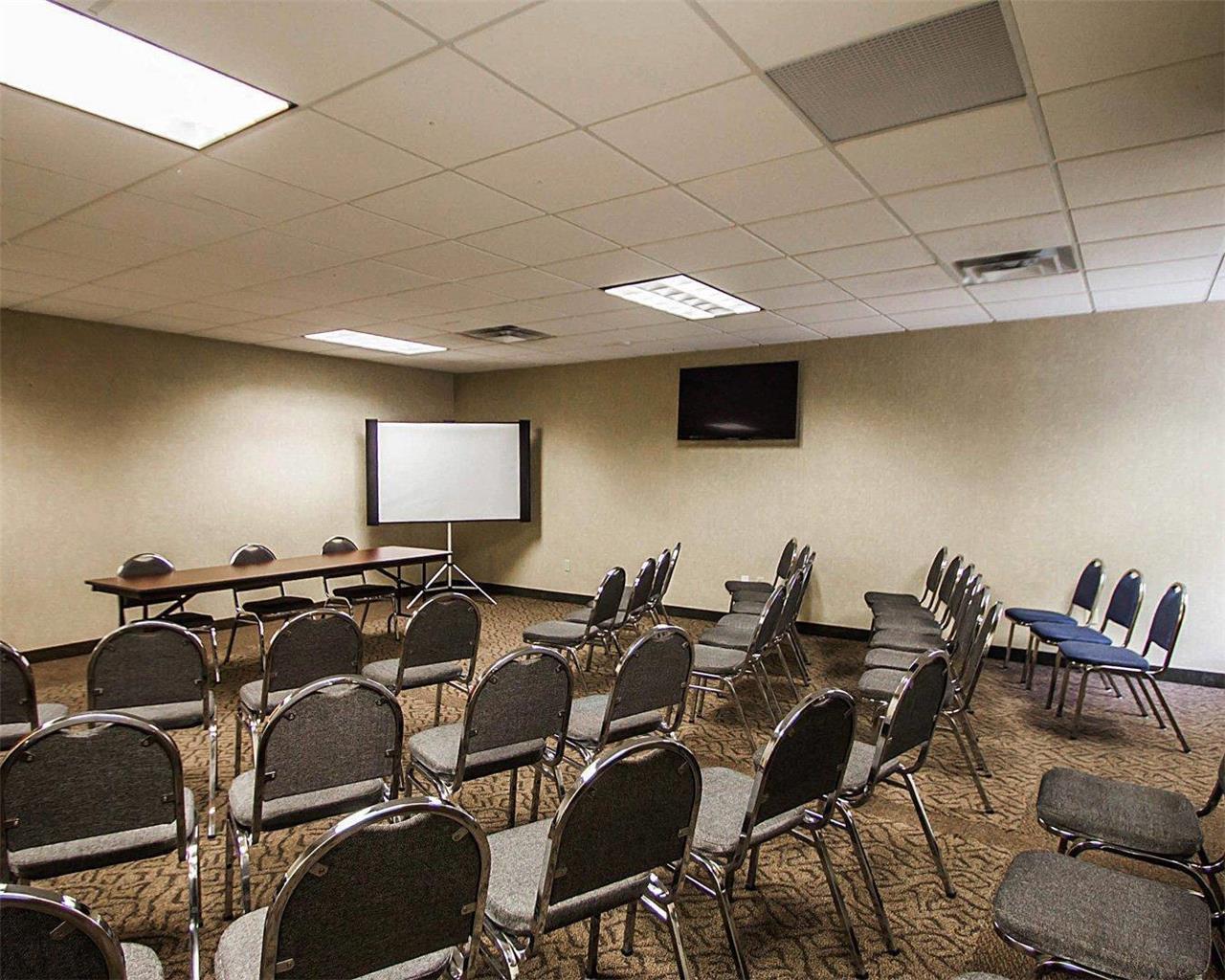 Quality Inn & Suites Fishkill South near I 84 - photo 27