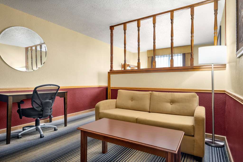 Super 8 by Wyndham Maysville KY - photo 35