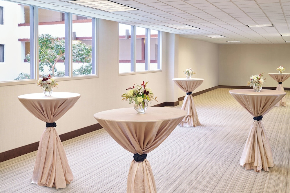 Four Points by Sheraton Bellingham Hotel & Conference Center - photo 30