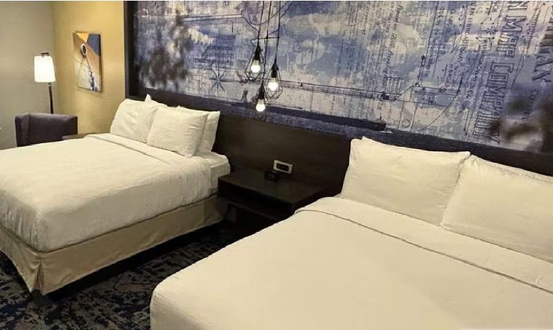 Best Western Plus Marquette Hotel Suites - photo 8