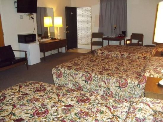 Royal Host Motel - photo 15