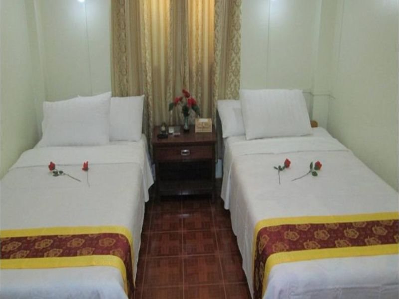 Mya Thazin — Mandalay — photo 2
