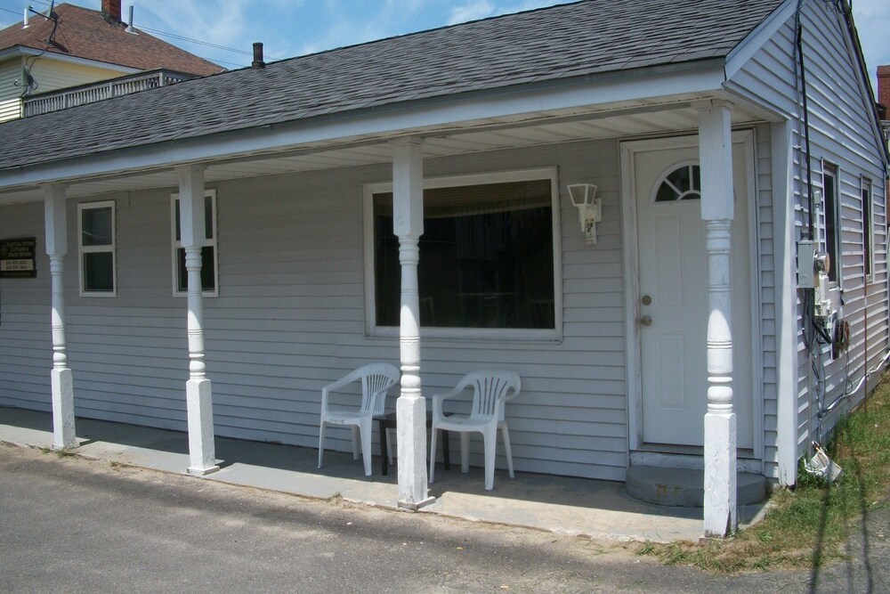 Nautical Motel and Suites - photo 7