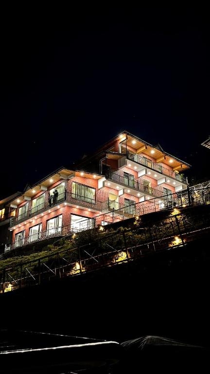 Aaryam Resort Auli in Joshimath, India