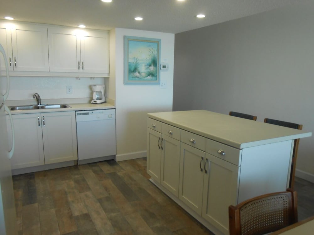 0308 Waters Edge Resort 1 Bedroom Condo by Redawning - photo 8