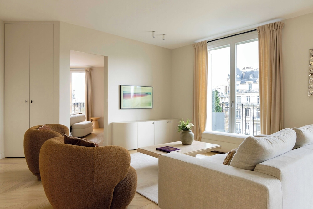Spacious Apartment 3br 8p Eiffel Tower - last minute hotel in Paris