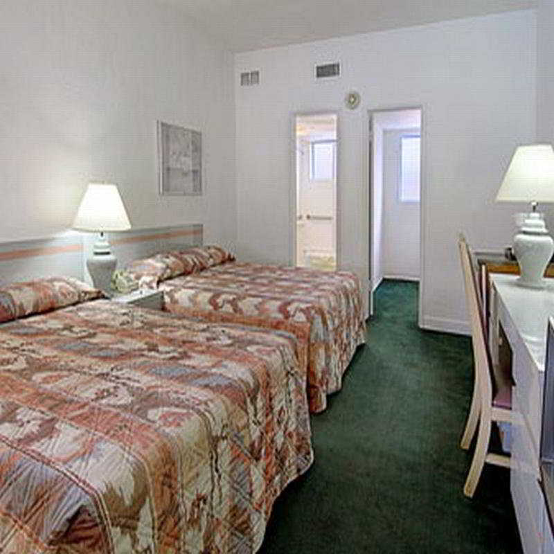 Travelodge Monaco Oceanfront Resort - photo 3