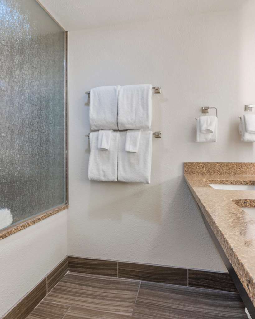 Cherry Tree Inn & Suites - photo 20