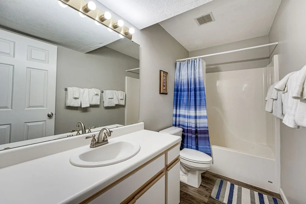 Lakefront Branson Penthouse w Resort Amenities - photo 6