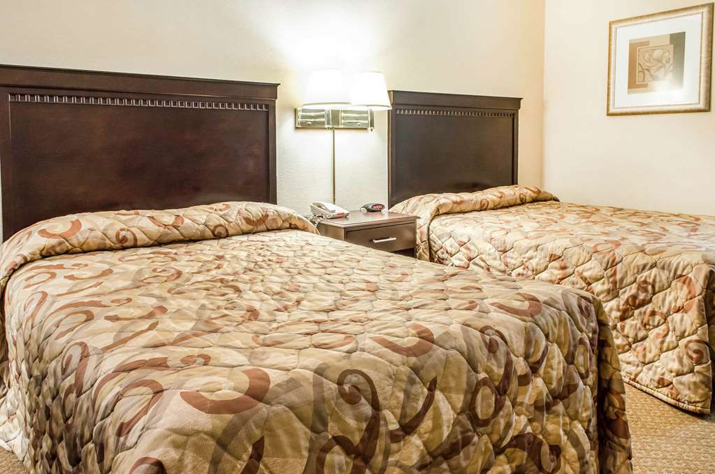 Rodeway Inn Shippensburg I 81 - photo 10