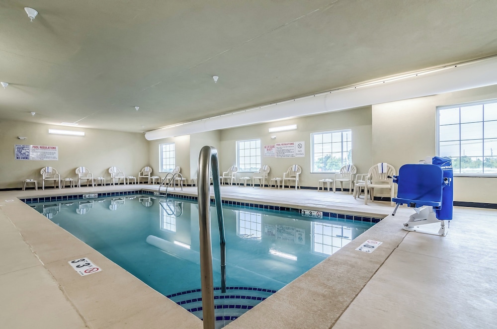 Cobblestone Hotel & Suites McCook - photo 37