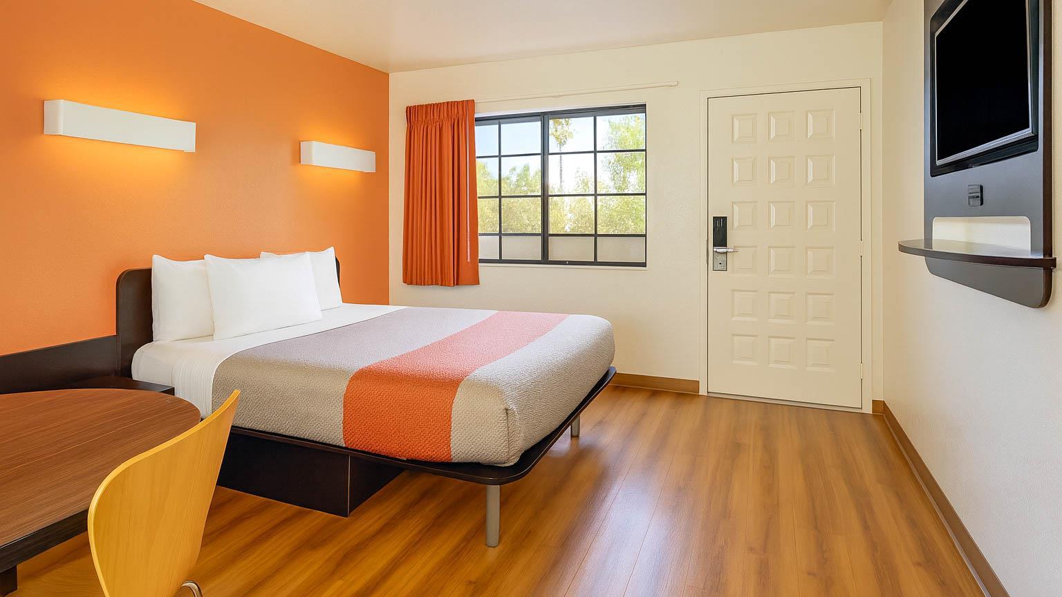 Motel 6 Carlsbad CA Beach - photo 10