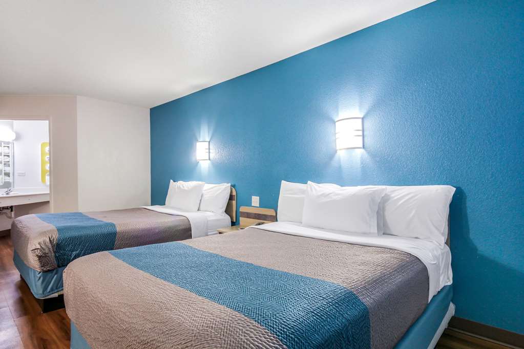 Motel 6 New Braunfels - photo 18