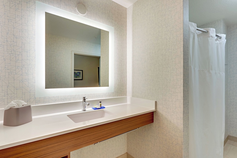 Holiday Inn Express Hotel & Suites Weatherford by IHG - photo 18