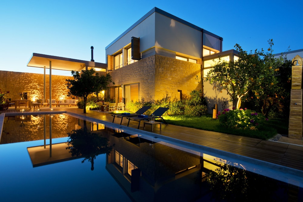 Conte Marino Villas — 5-Star Luxury Hotel in Gerani, Greece
